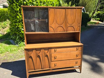 MCM Mid Century Modern (Local Delivery Available) Broyhill Brasilia 2- Piece Walnut Buffet Cabinet