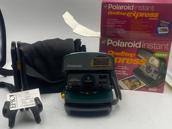 Lot 326 Vintage Instant Onestep Express Polaroid 600 Film Camera With Box And Original Bag