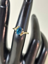 Lot 14 Sparkling 14K Blue Topaz & Diamond Ring, 4g: Mesmerizing Elegance