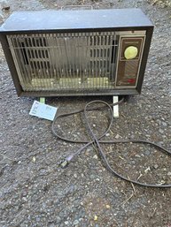 Lot 217 Vintage Titan Fan Forced Instant Heat Electric Heater - Model RT10A