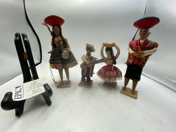 Lot 380 Peruvian Doll Set: Recuerdo Del Paraguay - 4-Piece Collection