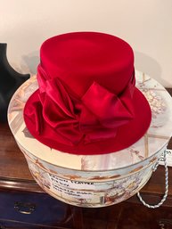 Lot 53  VINTAGE CHURCH LADY HAT RED WOOL SATIN BOW