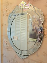 Lot 329 Venetian Oval Mirror - 20x29.5T: A Timeless Elegance