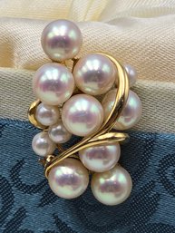 Item 19 Exquisite 14KT Gold Pearl Brooch - 7g Weight