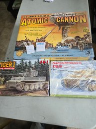 Lot 9 Set Of 3 Model Battle Kits; Tiger I Initial Production SPzAbt 502 Leningrad  1943 (Sealed) And More...