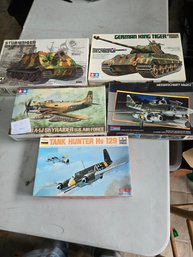 Lot 10 Set Of 3 Model Plane And 2 Battle Tank Kits; Douglas A-1J Skyraider U.S. Airforce (sealed) And More...