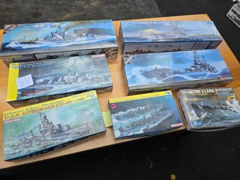 Lot 24 Set Of 7 Model Boat, 4 Larger Ones; U.S.S Livermore & U.S.S Monssen 1942 (1:700 Scale) And More...