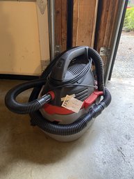 Lot 83 Lot Of Wet/dry Vacuum