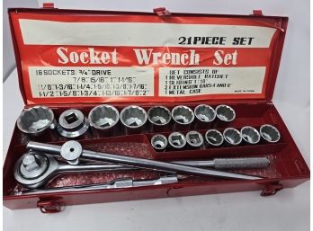 Lot 74 Socket Wrench Set