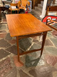 Modern Style Mahogany Drop Leaf Table