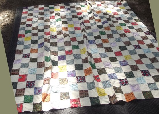 This 80 Year Old Quilt Is Beautiful & In Great Condition 68 X 50