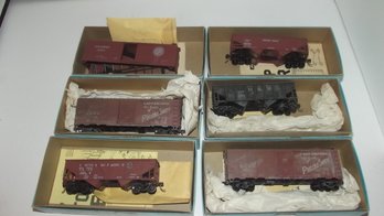 6 New Athearn Train Cars In Correct Boxes