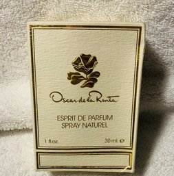 Oscar De Renta Esprit De Parfum Spray Naturel 30 Ml  Sealed Box