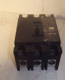 Cutler Hammer 200A 3 Pole Main Circuit Breaker CC3200