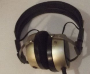 Audio Technica AT-101 Head Phones W/ 10 Foot Cord