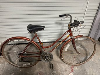 Vintage Schwinn Suburban Bike