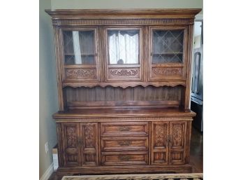 Beautiful Vintage Hutch