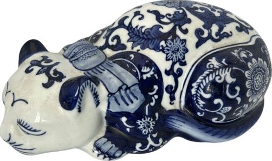 Vintage Ceramic Blue And White Chinoiserie Cat