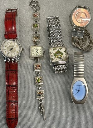 5 Assorted Watches, Fossil, Swatch, Time Chain - Untested