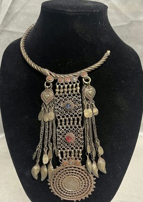 Metal Necklace With Bead & Stone Accents