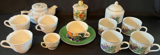 Tea Cups & Saucers & Display Racks & Tea Pot