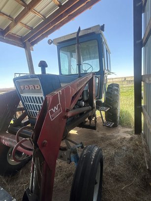 Westendorf Manufacturing Tractor And Loader Not Running. Will Need To Be Towed/hauled Off The Property.