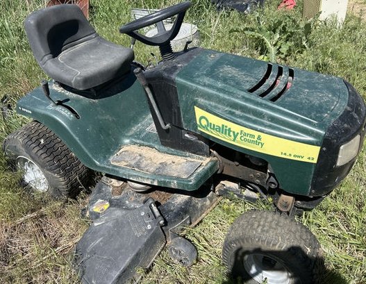 Farm & Country Quality Lawn Tractor