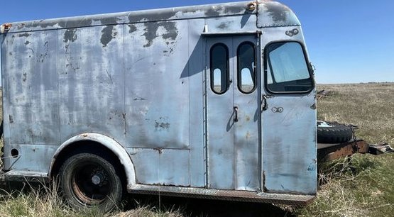 Vintage Refrigeration Trailer. No Title, Must Haul. 10 X 6.4 (15 Long With Nose).
