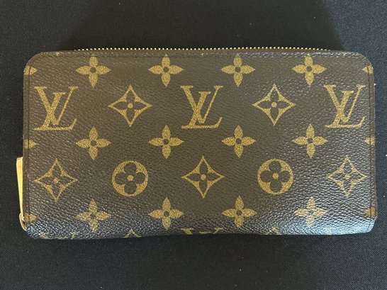 Authentic Louis Vuitton Monogram Zippy Long Wallet