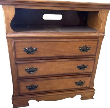 Chest Of Drawers With Small Display Shelf 41 H X 37 W X 17 D