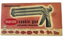 Wear-Ever Aluminum Cookie Gun And Pastry Decorator, Ateco Icing Set - 11'