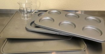 2 Flat Baking Sheets, Glass 2 Cup Pourer, 2 Muffin Top Pans