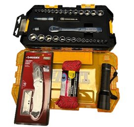 DeWalt Socket Wrench Set Unused In Case With Husky Folding Utility Knife (New In Box), 50ft Paracord