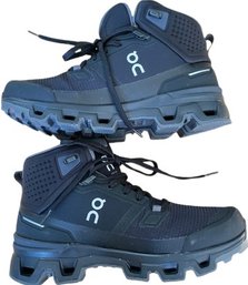 Women's Cloudrock 2 Waterproof Hiking Boots. Size 8W. Black. MSRP $219.99