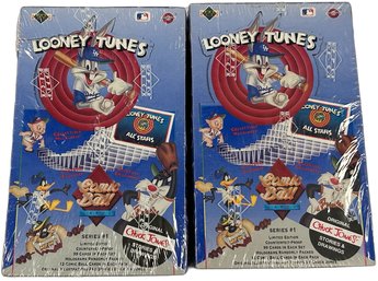 2 Pcs Looney Tunes Series 1 Collector Cards
