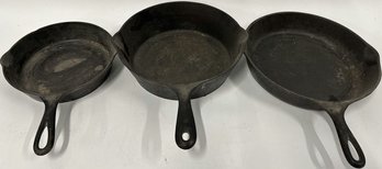 3 Cast Iron Pan And Le Creuset Cast Iron With Cover/lid Cookware