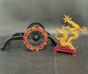 Chinese Lacquerware And Dragon Figurine Decor - Japan