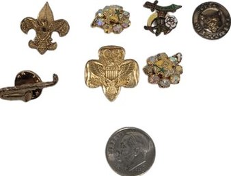 Collection Of Gold Tone Pins, Daughter Of The Nile, Cub Scouts, And Fleur De Lis