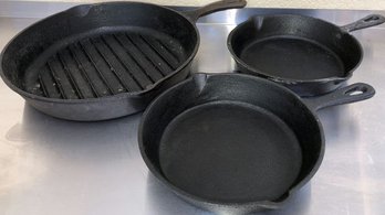 3 Cast Iron Pans, Lodge And Masterclass - 8 To 11'