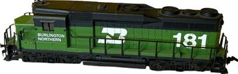 Burlington Northern 181 7.5in Model Train Engine By Lionel Fundimensions, No Scale Visible