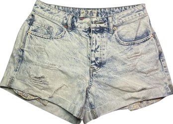 We The Free, CRVY, Size 26, Ladies Jeans Shorts, Buttons Opening