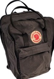 Black Fjllraven Backpack With Laptop Storage Pouch 10'17'