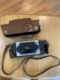 American Made Vintage Stereo Realist Camera With Brown Leather Case