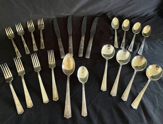 Winfield Silverplate Service For 4 & 2 Serving Spoons