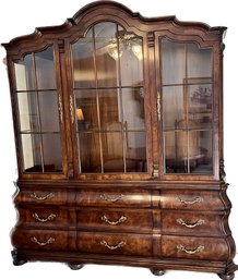 Henredon Villandry Bombe China Cabinet 79Wx89Hx13D