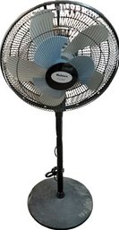 Holmes 2 Cool Fan. Tested. 48'H. Fan Diameter 18'