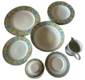 A Set Of Classic Christopher Stuart Fine Chin - 1 Large Platter, 4 Large Plate & Many More