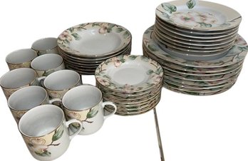 Fairfield Dogwood Fine China Collection-used