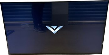 Vizio 47in TV With Remote And Wall Mount With Hardware