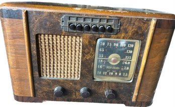 Antique Mid Century Wooden Radio - 16x7x10